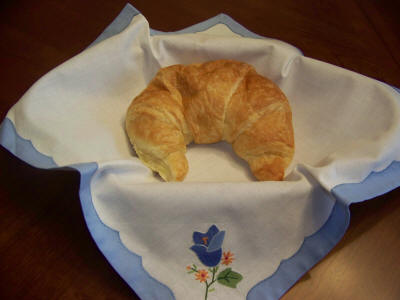 butter flake croissant image